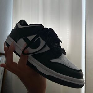 NIKE PANDA DUNKS. SOLD